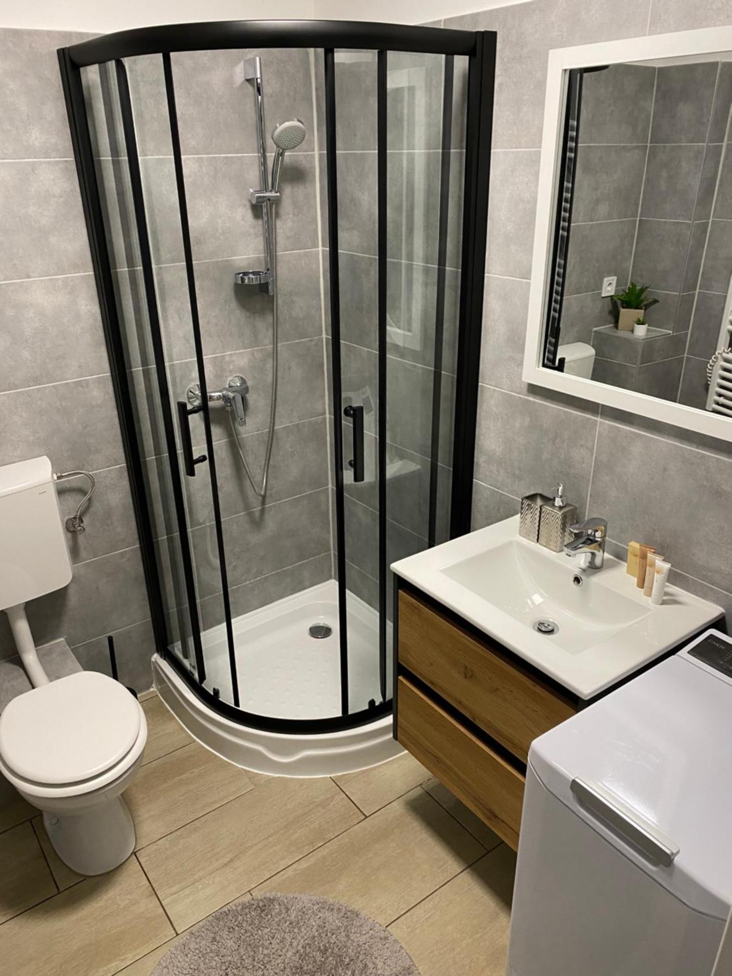 Ikon Apartment Hévíz Eksteriør bilde